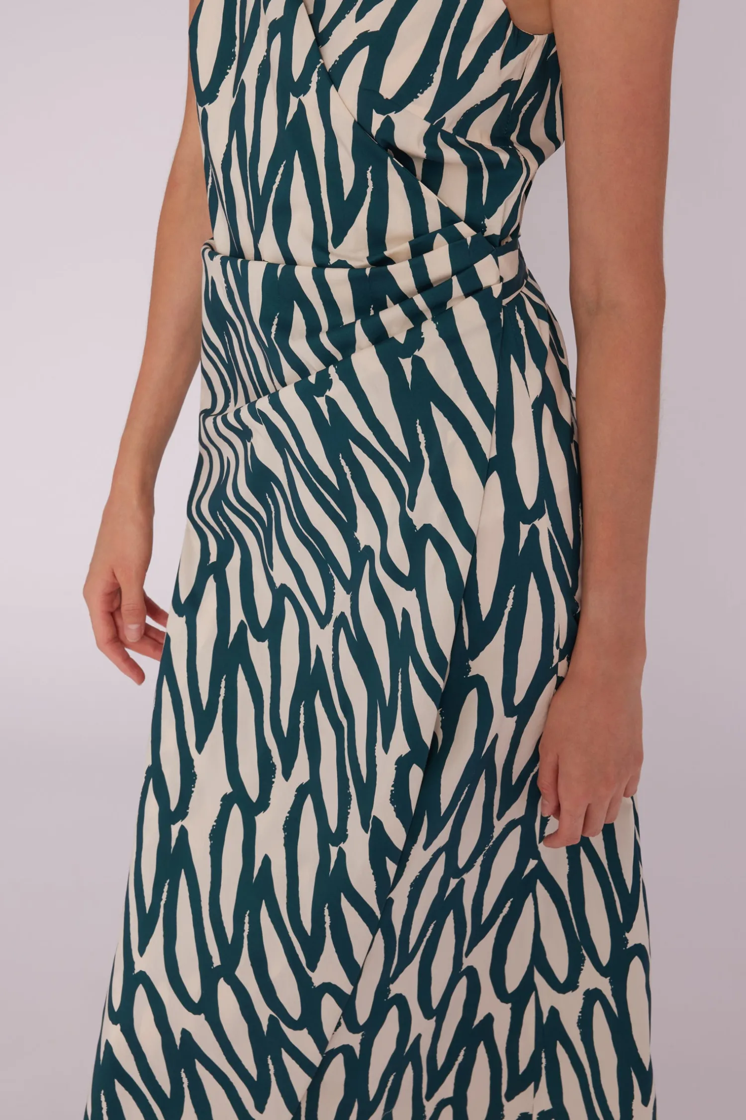 New Abito con Fantasia / Donna Abiti