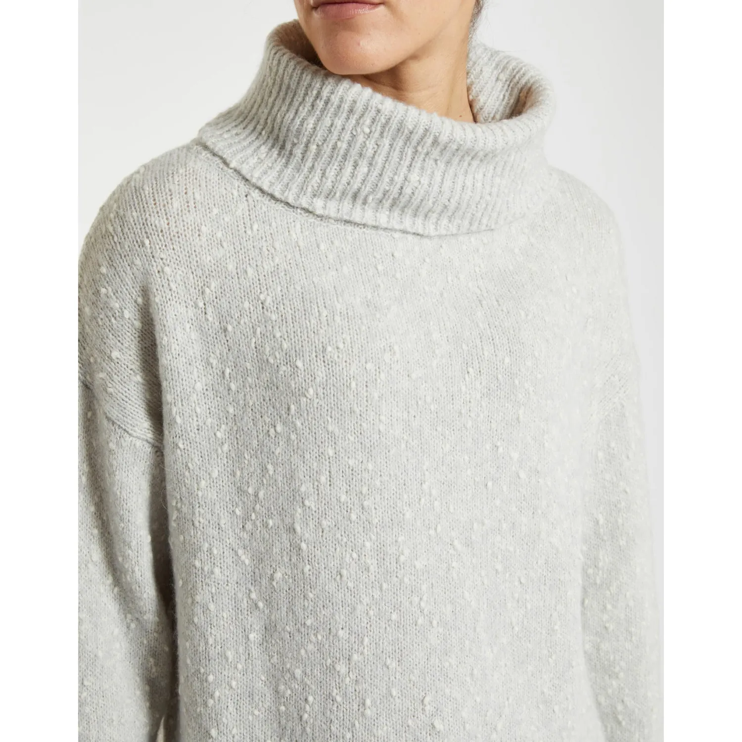 Clearance Maglia con Collo Morbido / Donna Maglieria