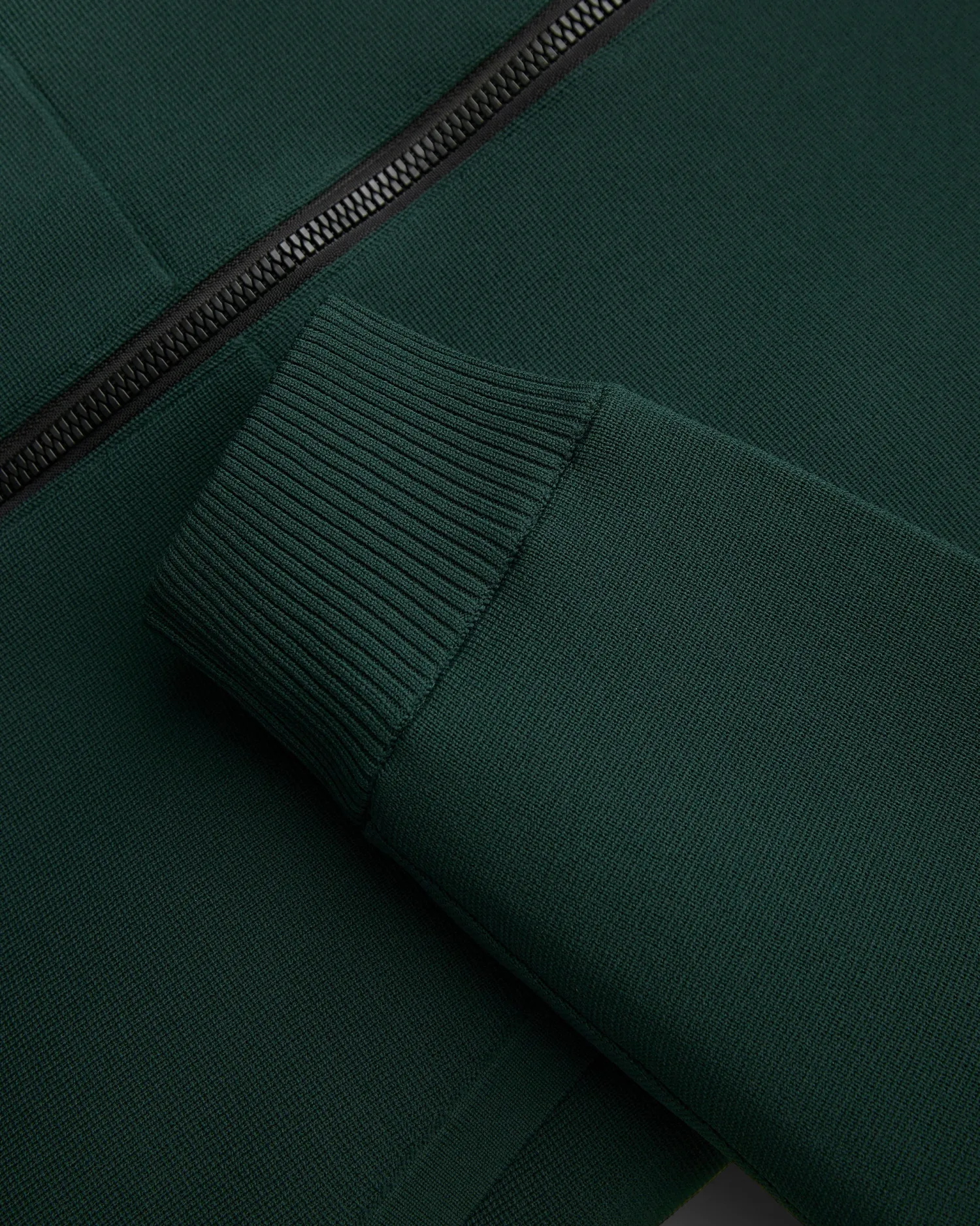 Sale Maglia con Zip e Cappuccio / Uomo Maglieria