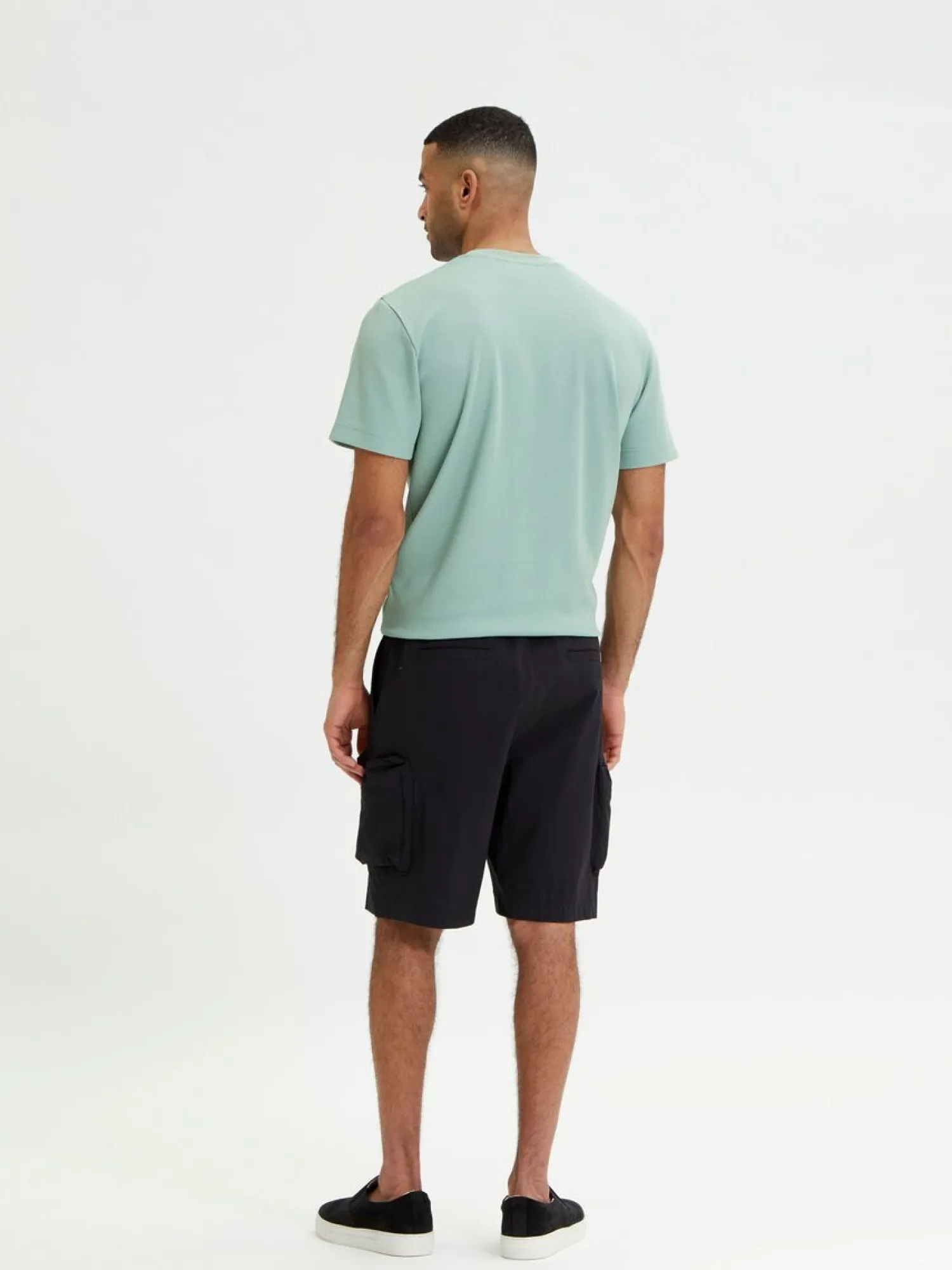 Sale Pantaloncino in Tessuto Tecnico Cargo / Uomo Pantaloncini