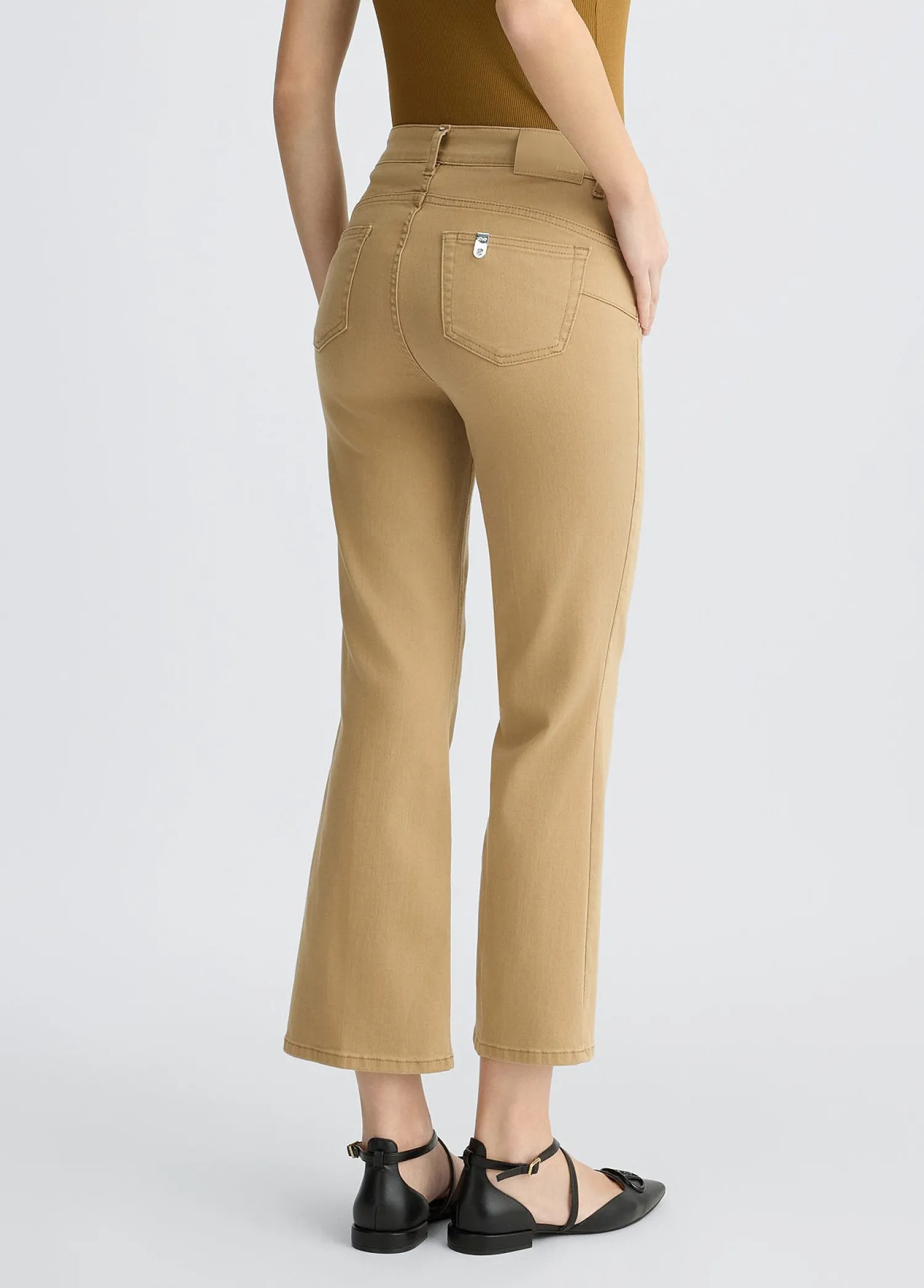 New Pantalone Bootcut a Vita Alta / Donna Pantaloni