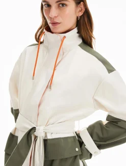 New Parka in Cotone Tecnico / Donna Giubbini