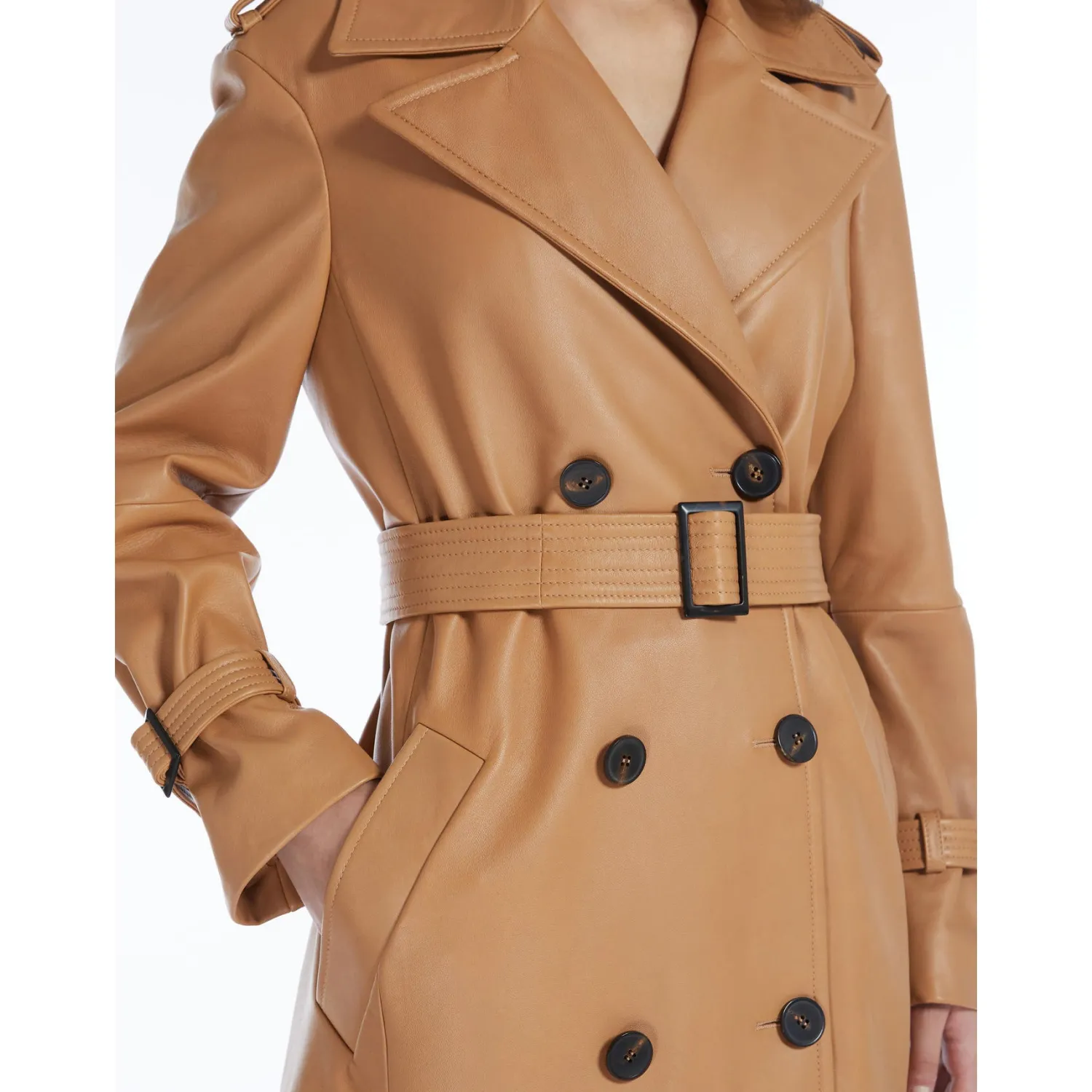 Clearance Trench in Nappa / Donna Giubbini